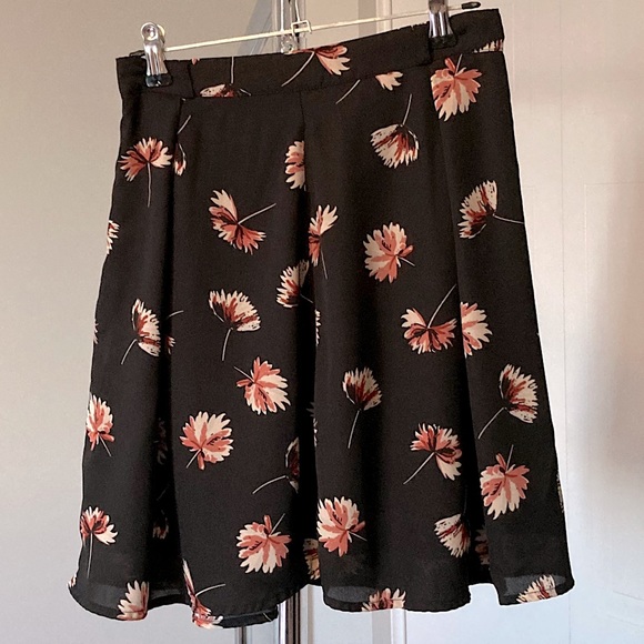 Floral Pleated Skirt - Picture 1 of 3